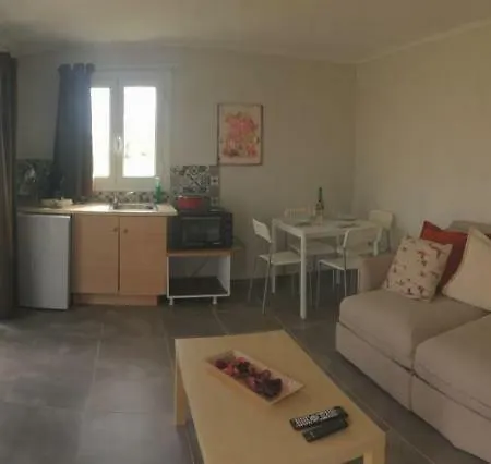 Appartement Daphne's Boutique Livádhion