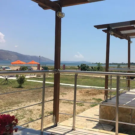 Daphne's Boutique Apartman Livádi