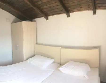 Daphne's Boutique * Livádi