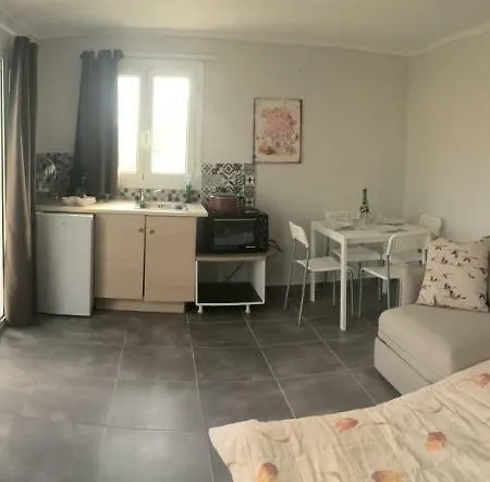 Apartment Daphne's Boutique