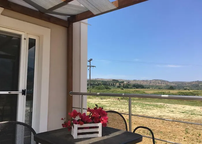 Daphne's Boutique Livadhion