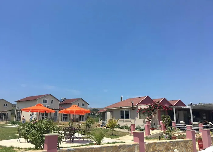 Daphne's Boutique * Livadhion